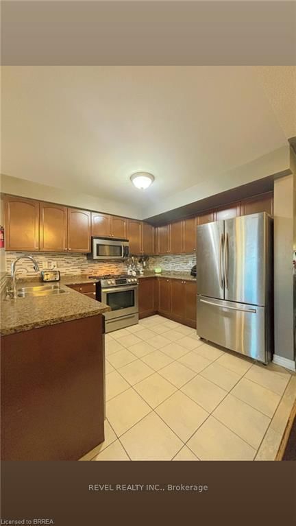 Detached House for sale at 252 Berry Street, Shelburne, Ontario, L9V 3E1 - Shelburne - MLS: X12720624