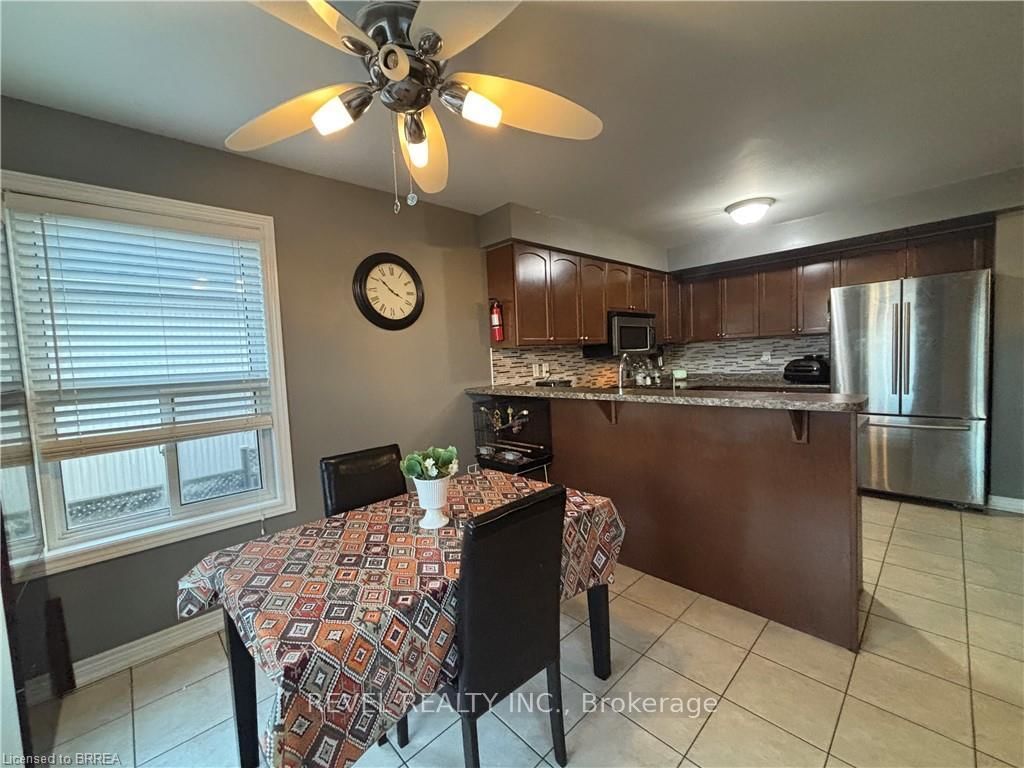 Detached House for sale at 252 Berry Street, Shelburne, Ontario, L9V 3E1 - Shelburne - MLS: X12720624