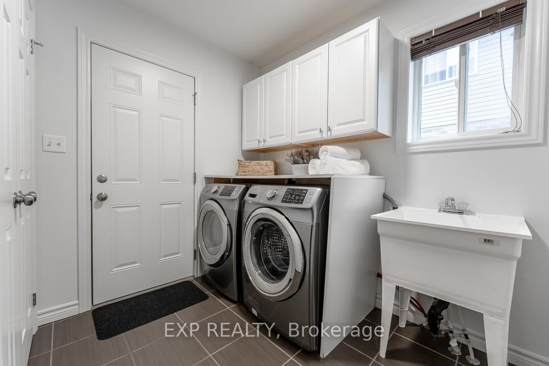 Detached House for sale at 919 FOXCREEK Road, London North, Ontario, N6G 0H1 - North S - MLS: X12720738