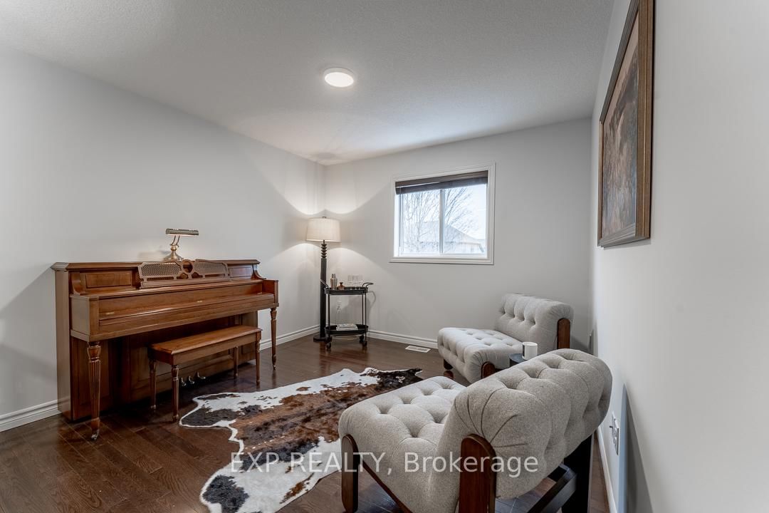 Detached House for sale at 919 FOXCREEK Road, London North, Ontario, N6G 0H1 - North S - MLS: X12720738