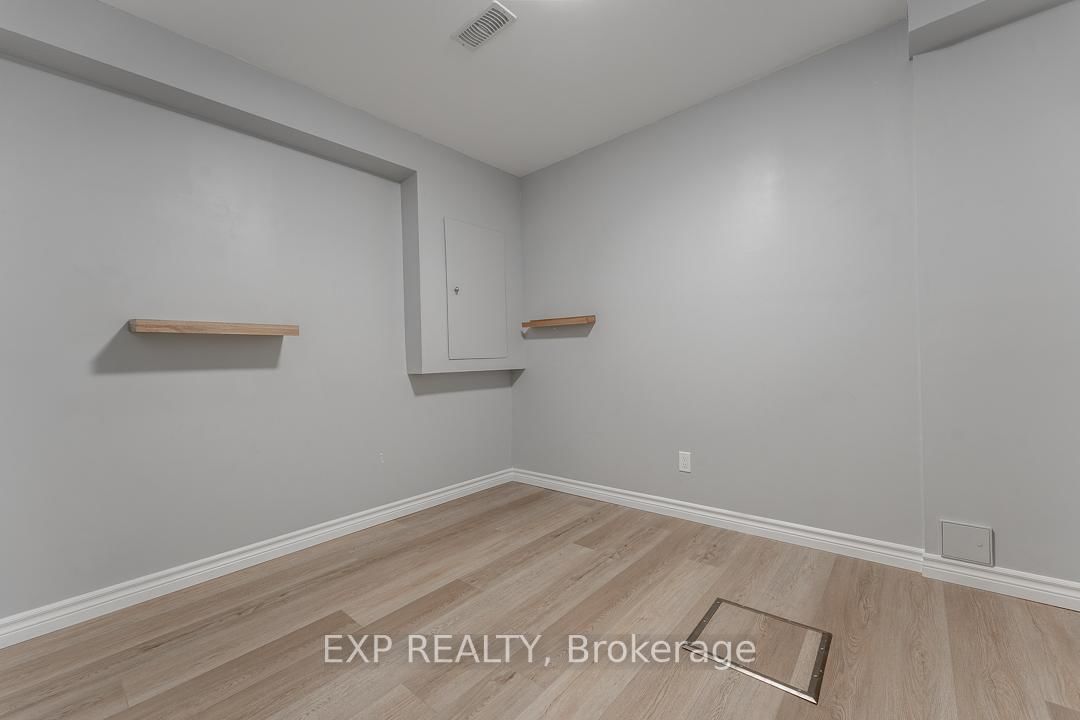 Detached House for sale at 919 FOXCREEK Road, London North, Ontario, N6G 0H1 - North S - MLS: X12720738