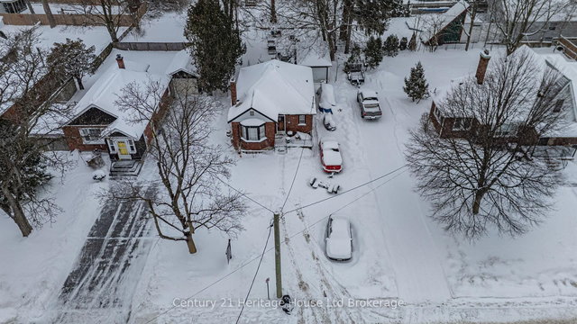 335 Wellington Street N N