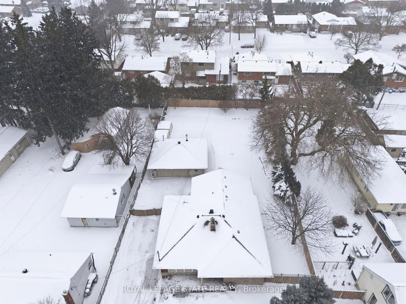 473 Mohawk Rd W, Hamilton, L9C 1X3 | Image 2