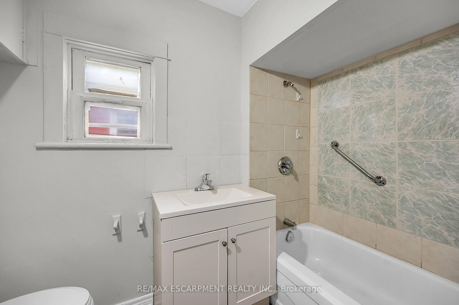 Detached House for sale at 1256 Cannon Street, Hamilton, Ontario, L8H 1V3 - Crown Point - MLS: X12721640