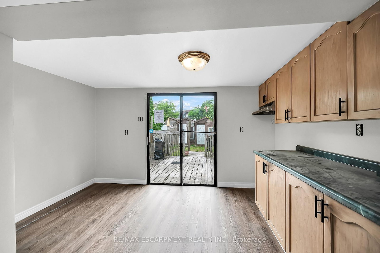 Detached House for sale at 1256 Cannon Street, Hamilton, Ontario, L8H 1V3 - Crown Point - MLS: X12721640