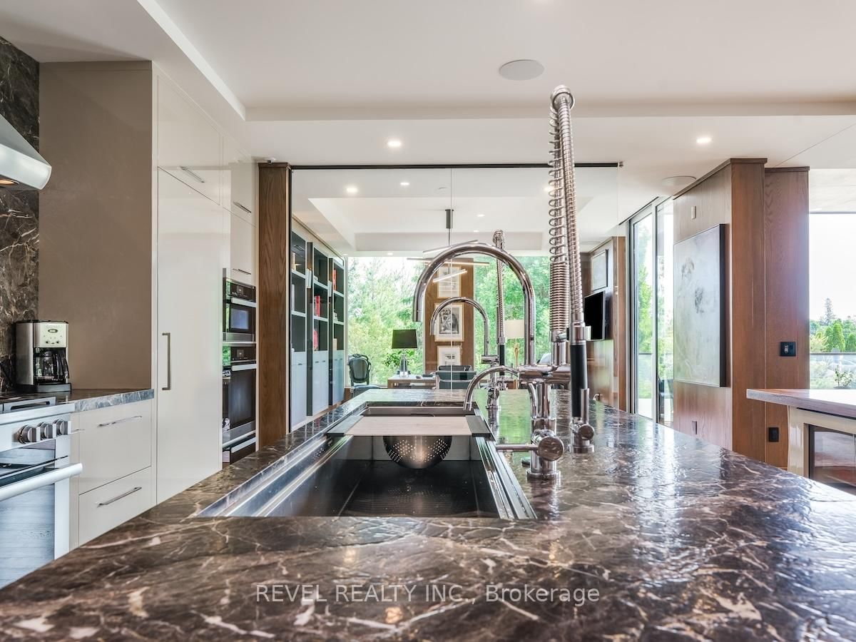 Condo for sale at 205-1 Fifth Avenue, Ottawa, Ontario, K1S 5W3 - Glebe - MLS: X12721676