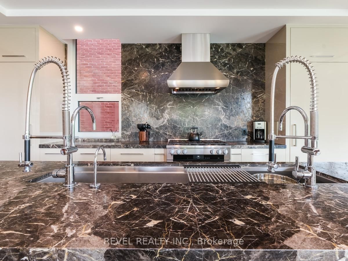 Condo for sale at 205-1 Fifth Avenue, Ottawa, Ontario, K1S 5W3 - Glebe - MLS: X12721676