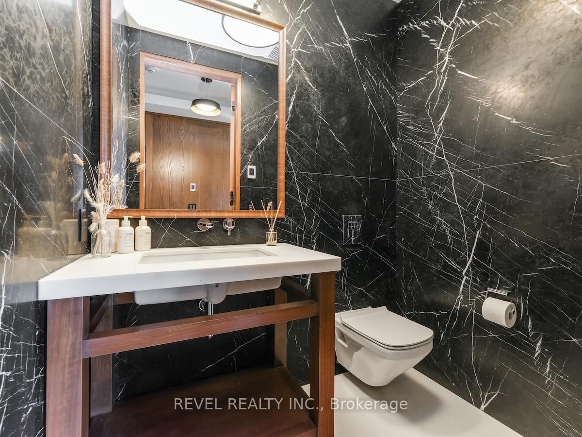 Condo for sale at 205-1 Fifth Avenue, Ottawa, Ontario, K1S 5W3 - Glebe - MLS: X12721676