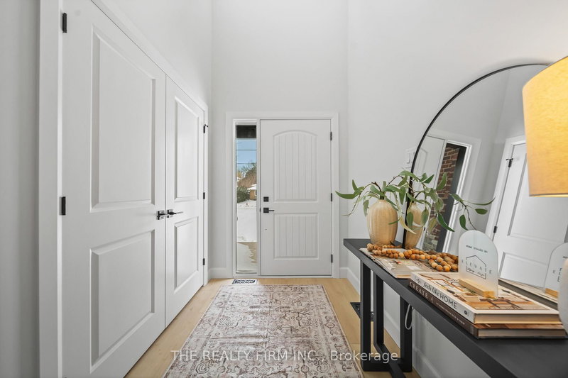 1037 Willow Dr W, London South, N6E 1P4 | Image 3