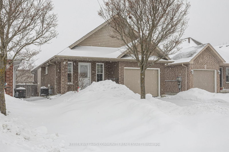 46 Beall St, Kawartha Lakes, K9V 6J6 | Image 3