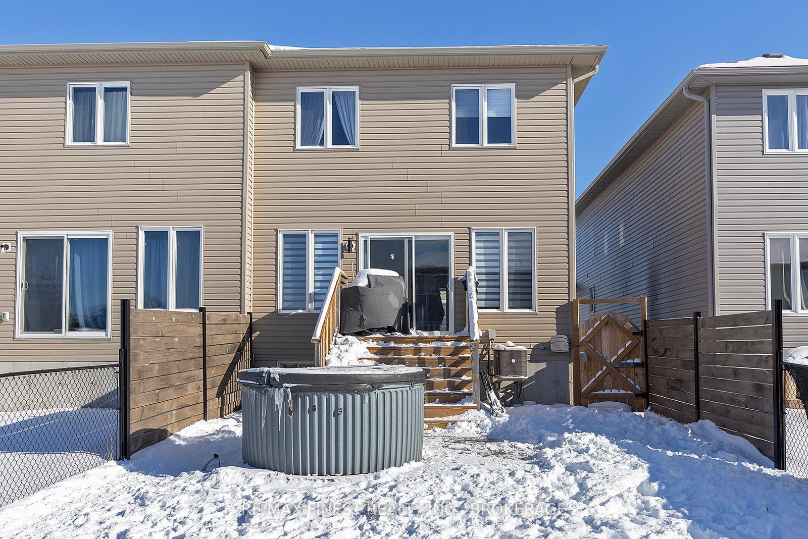Listing Image 12