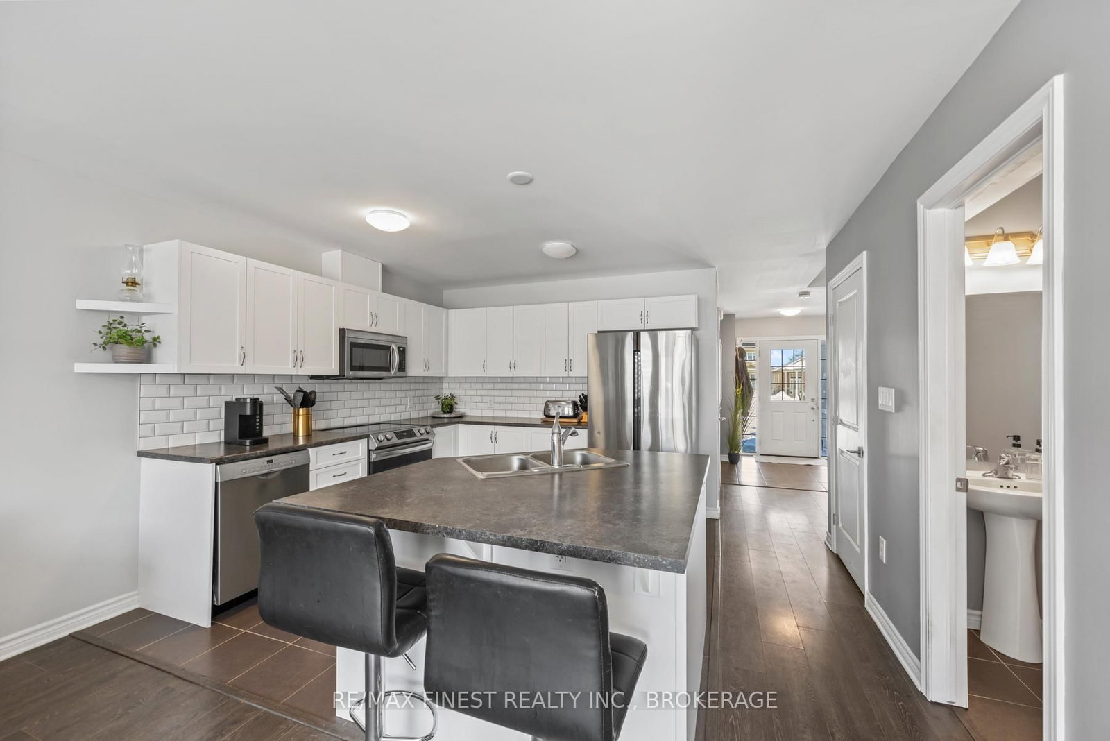 Listing Image 15