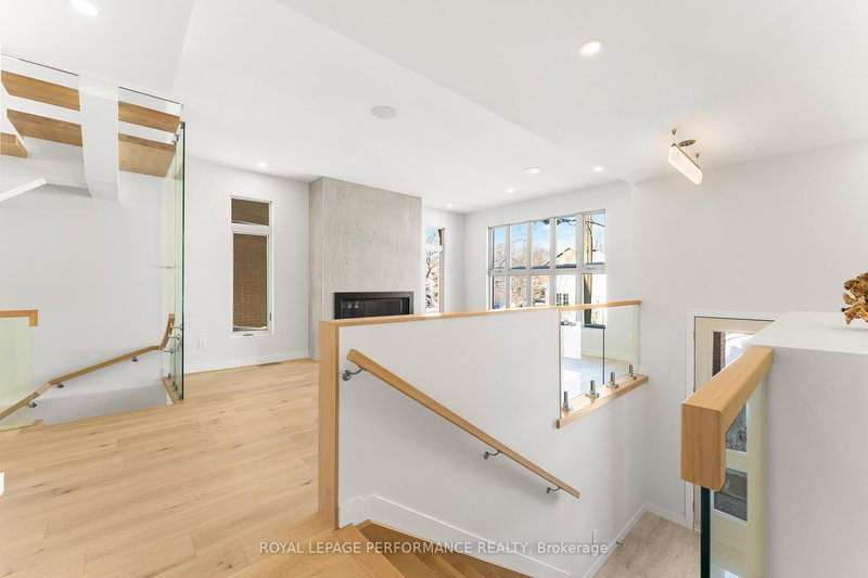 426 Avondale Ave, Ottawa, K2A 0S3 | Image 3