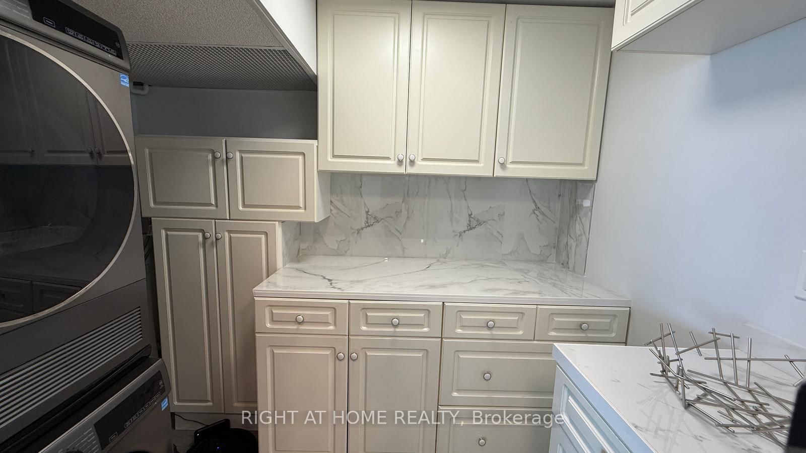 185 ONTARIO Street, Unit 1301 - Photo 20