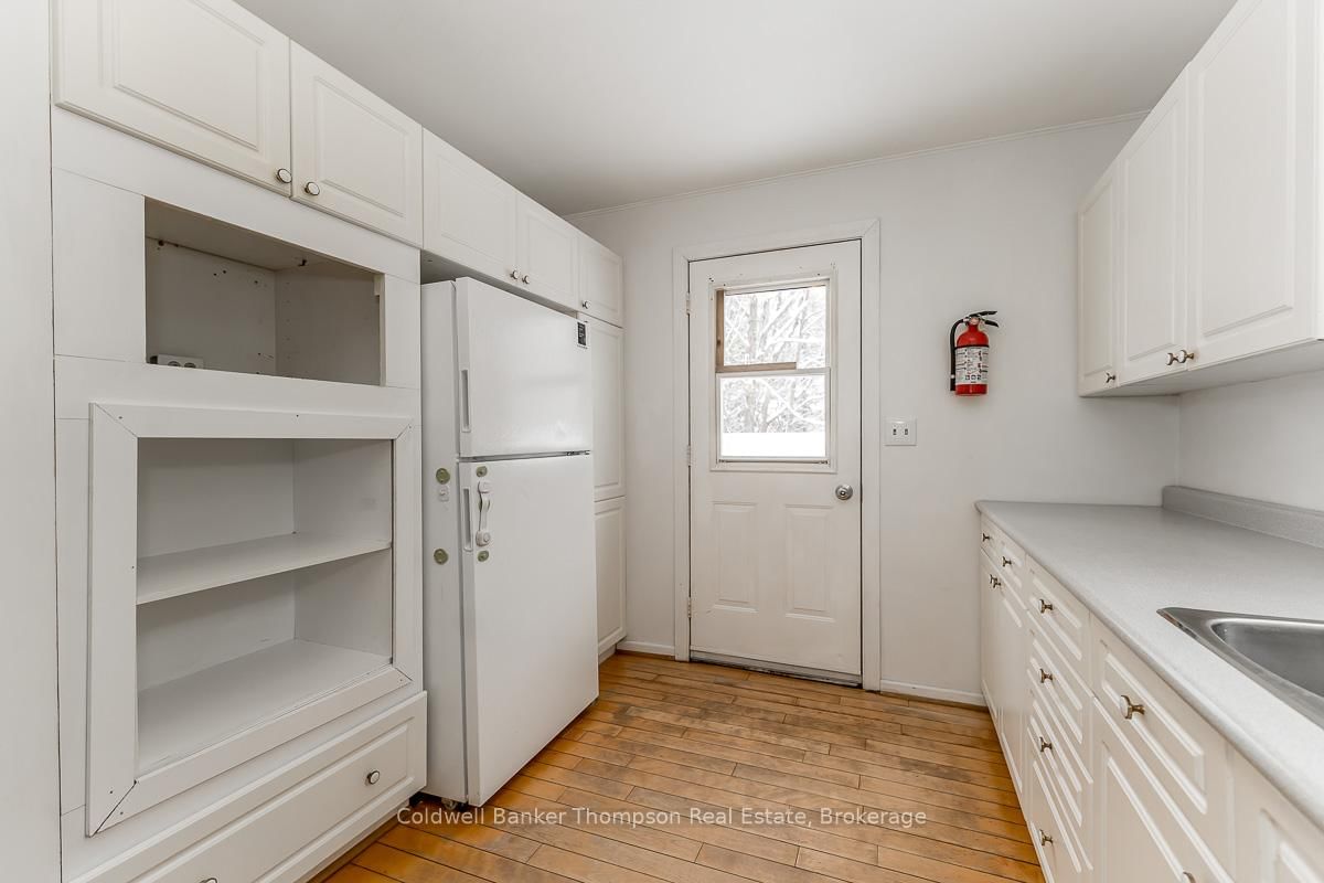 Detached House for sale at 145 Front Street, Bracebridge, Ontario, P1L 1J7 - Macaulay - MLS: X12723382