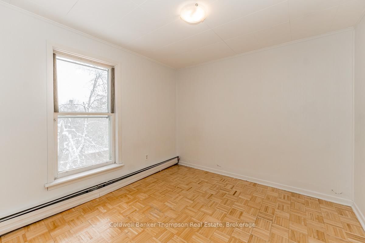 Detached House for sale at 145 Front Street, Bracebridge, Ontario, P1L 1J7 - Macaulay - MLS: X12723382