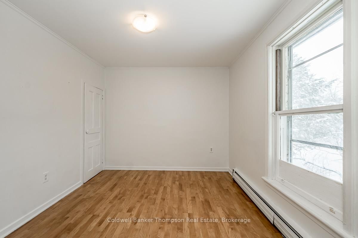 Detached House for sale at 145 Front Street, Bracebridge, Ontario, P1L 1J7 - Macaulay - MLS: X12723382