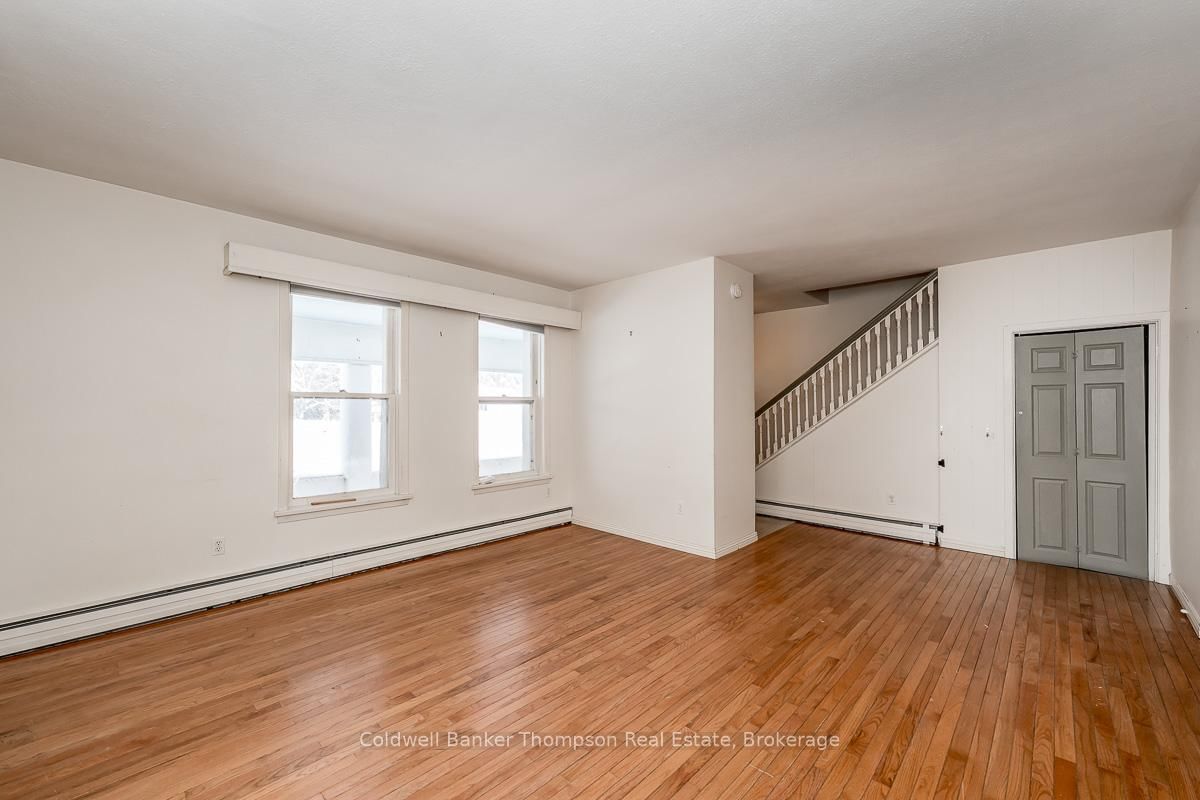 Detached House for sale at 145 Front Street, Bracebridge, Ontario, P1L 1J7 - Macaulay - MLS: X12723382