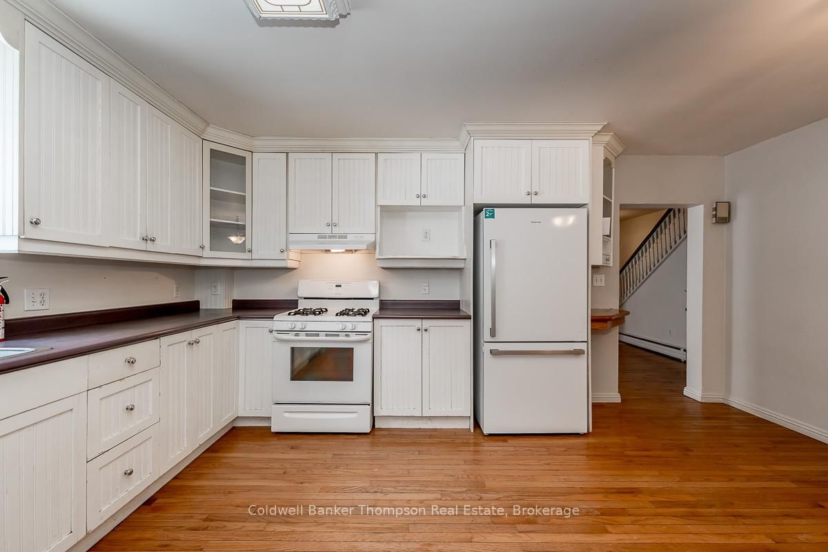 Detached House for sale at 145 Front Street, Bracebridge, Ontario, P1L 1J7 - Macaulay - MLS: X12723382