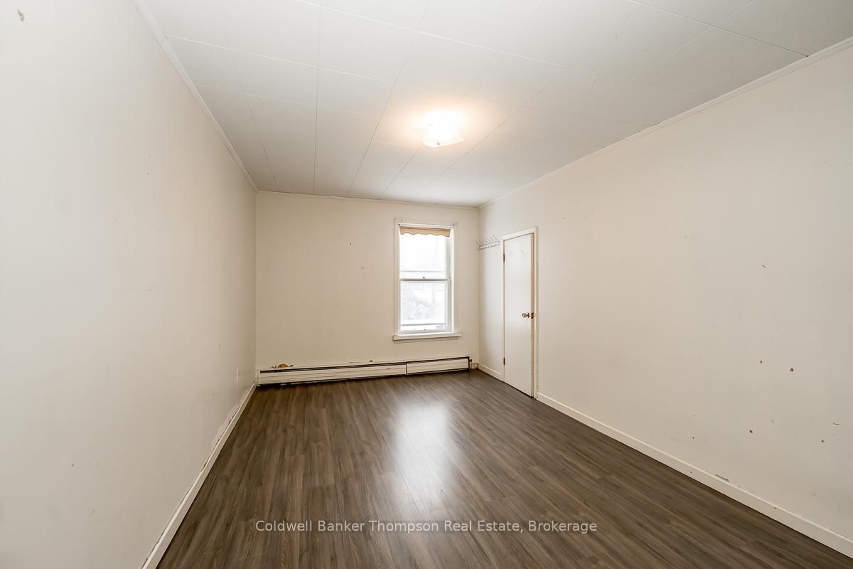 Detached House for sale at 145 Front Street, Bracebridge, Ontario, P1L 1J7 - Macaulay - MLS: X12723382