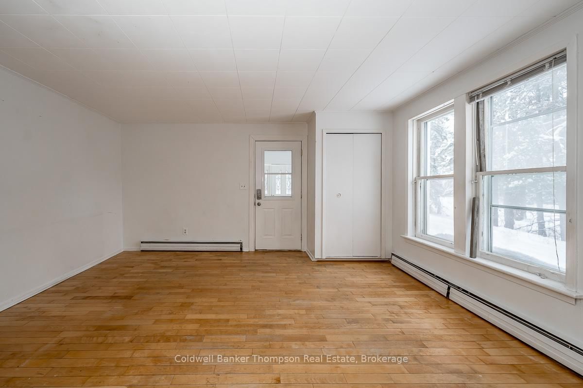 Detached House for sale at 145 Front Street, Bracebridge, Ontario, P1L 1J7 - Macaulay - MLS: X12723382