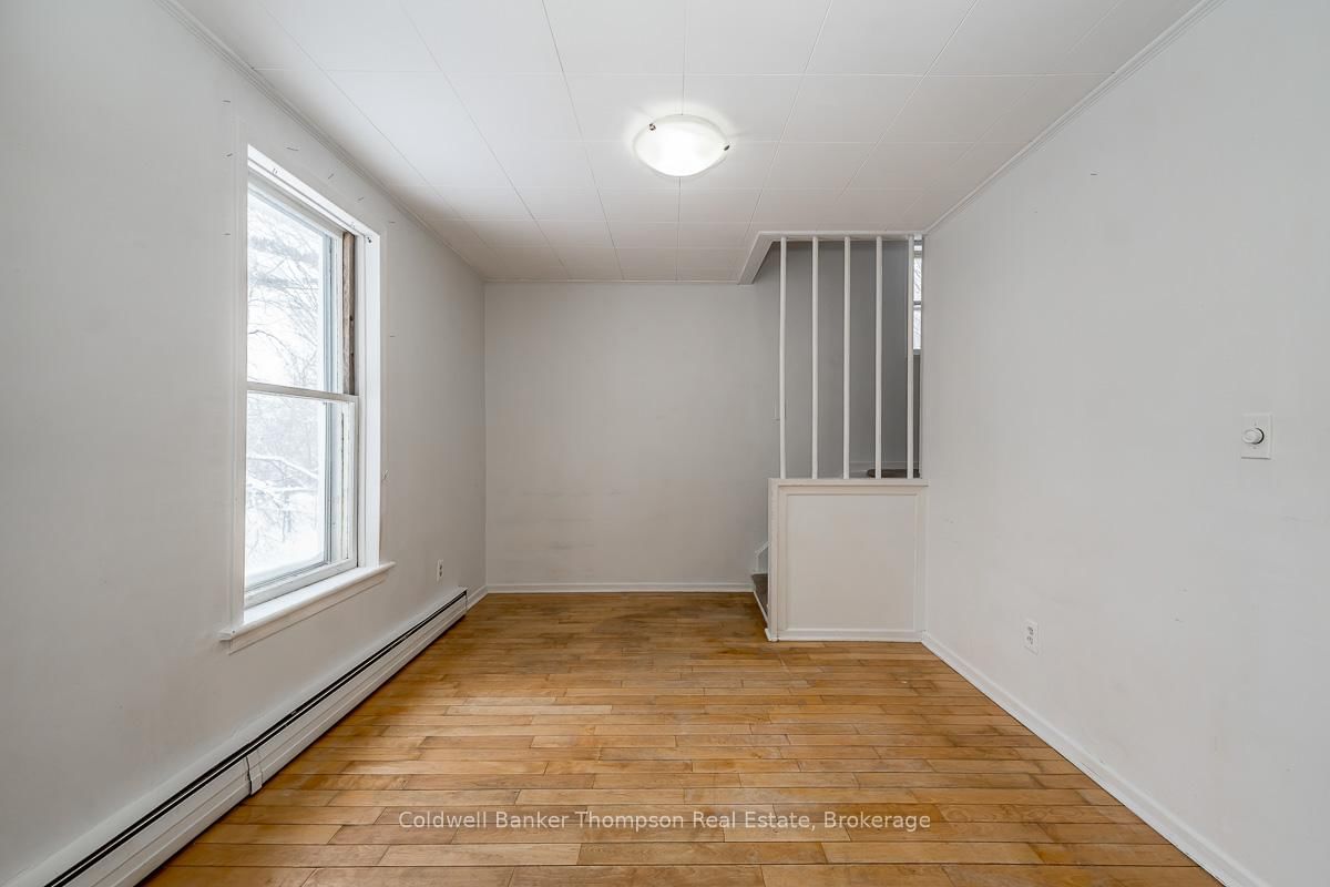 Detached House for sale at 145 Front Street, Bracebridge, Ontario, P1L 1J7 - Macaulay - MLS: X12723382