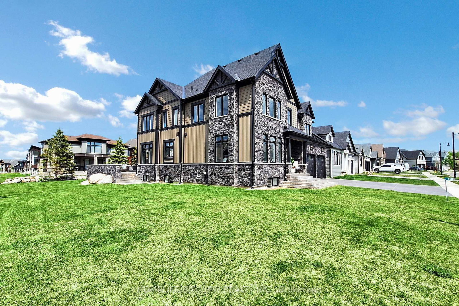 100 Reed Way - Photo 2