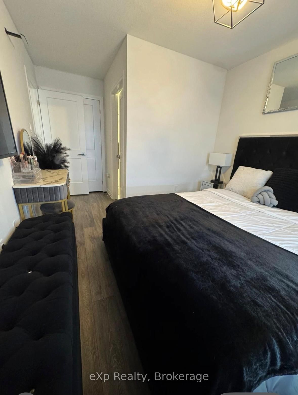 51 Sparrow Avenue, Unit 48 - Photo 10