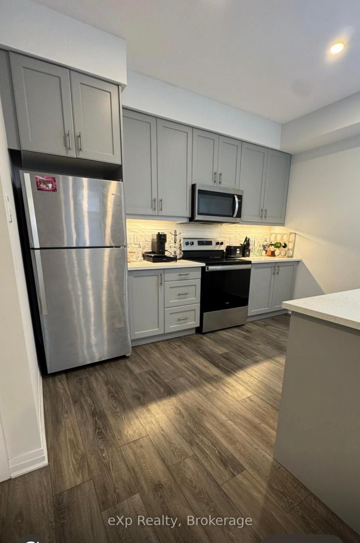 51 Sparrow Avenue, Unit 48 - Photo 7