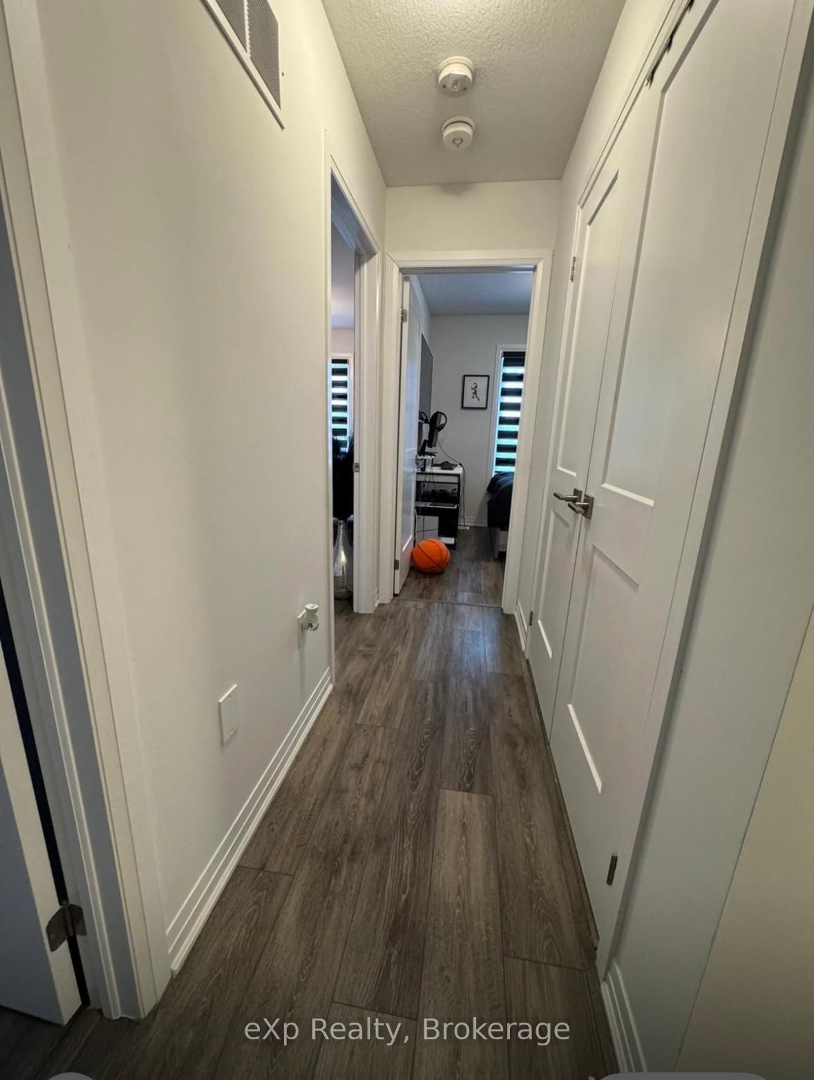 51 Sparrow Avenue, Unit 48 - Photo 8