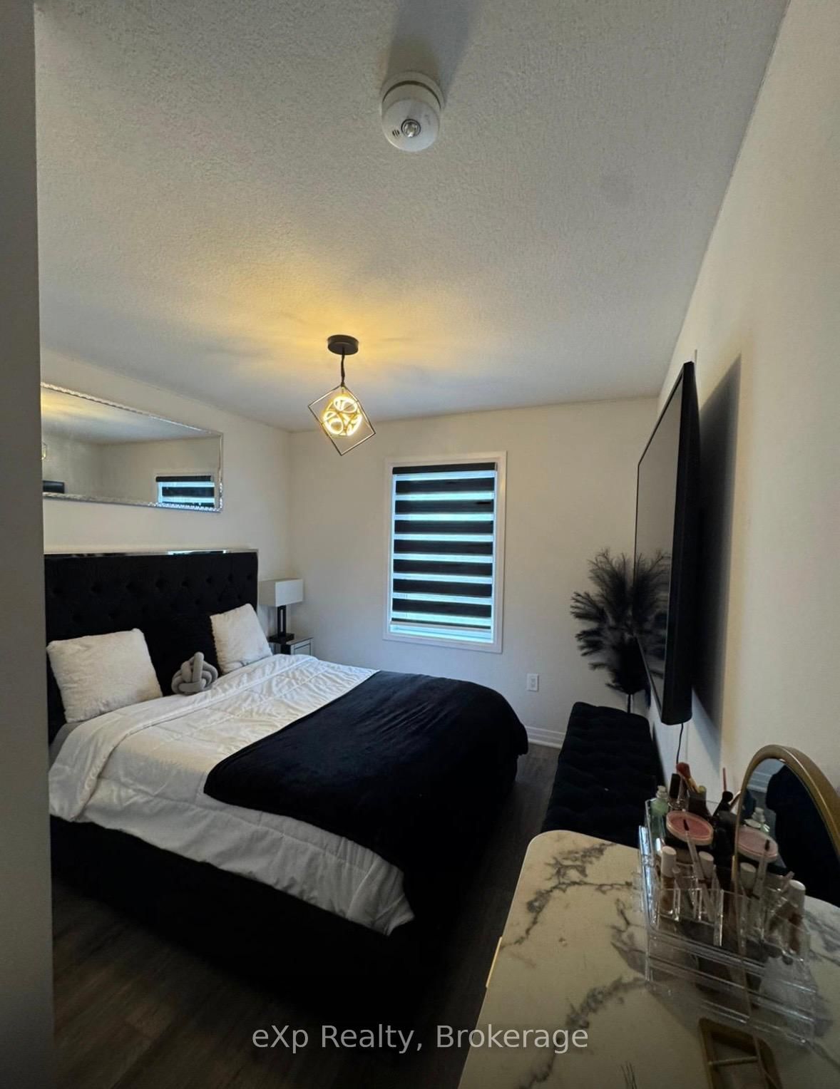 51 Sparrow Avenue, Unit 48 - Photo 9