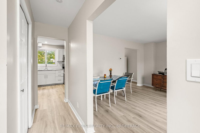 136 Calderwood Dr, Kingston, K7M 6M3 | Image 3