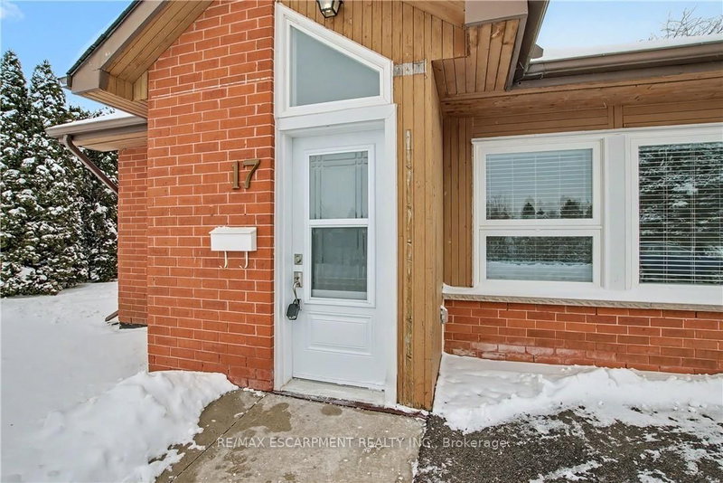 17 Monsignor Henkey Terr, Hamilton, L9B 2M2 | Image 3