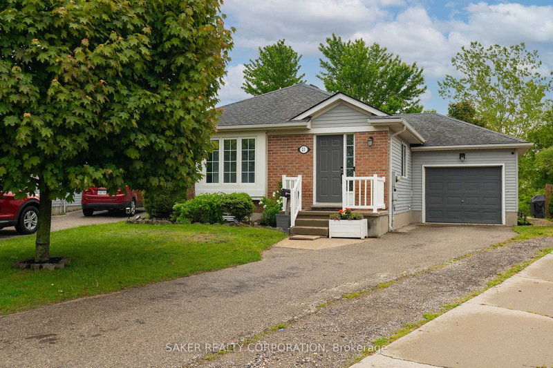21 Erin Crt, Aylmer, N5H 3G6 | Image 2