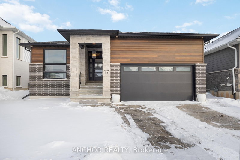 17 Kemp Cres, Strathroy-Caradoc, N7G 0G3 | Image 2