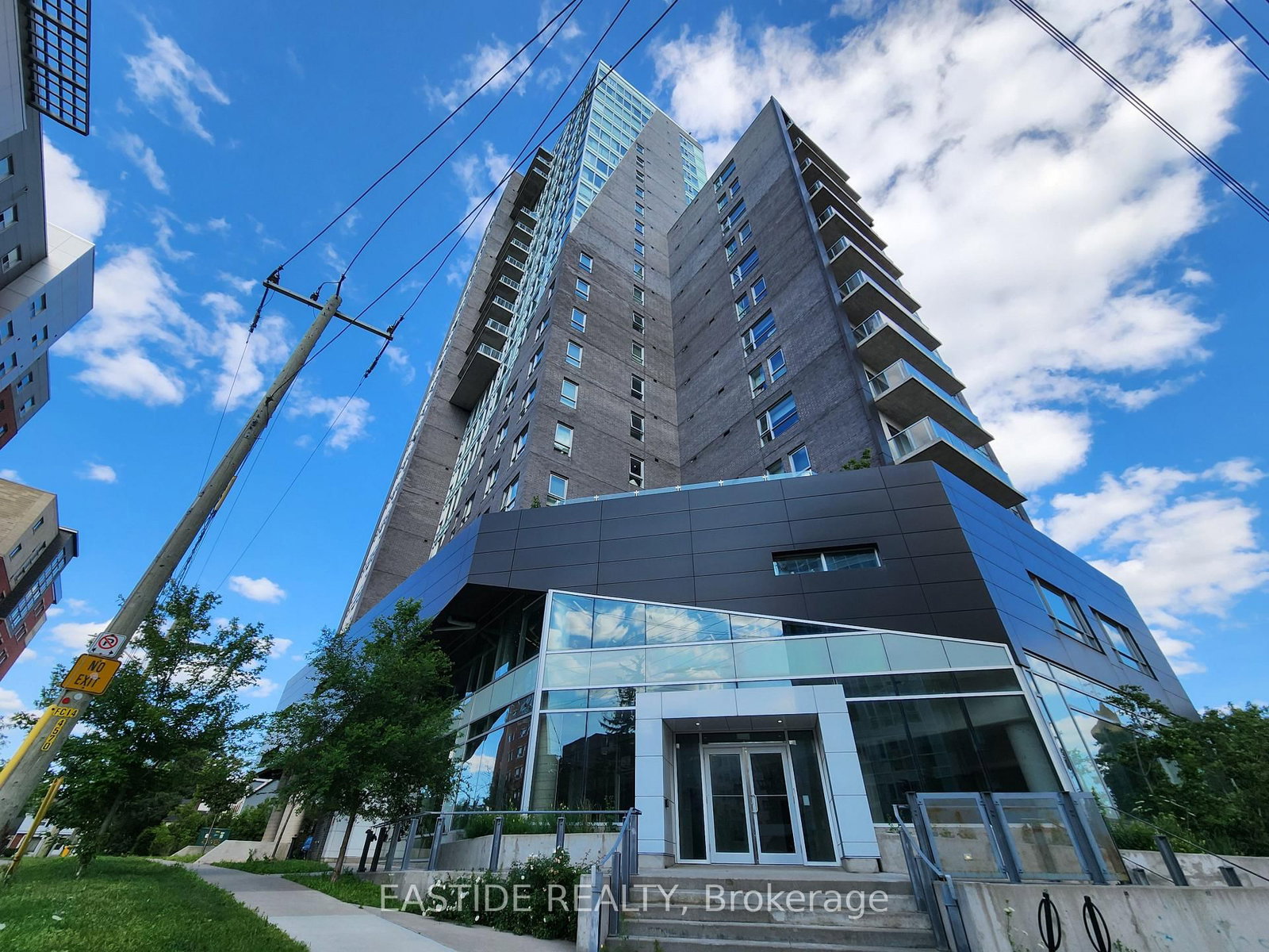 Condo for sale at 1805-158 King Street, Waterloo, Ontario, N2J 2Y2 - MLS: X12726702