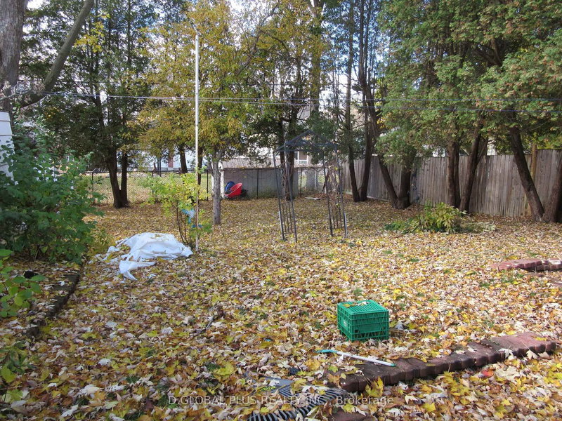 11 Dunbar Ave N, Cornwall, K6H 5M6 | Image 3