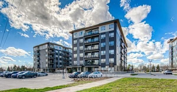 home for lease on 309-247 Northfield Drive E