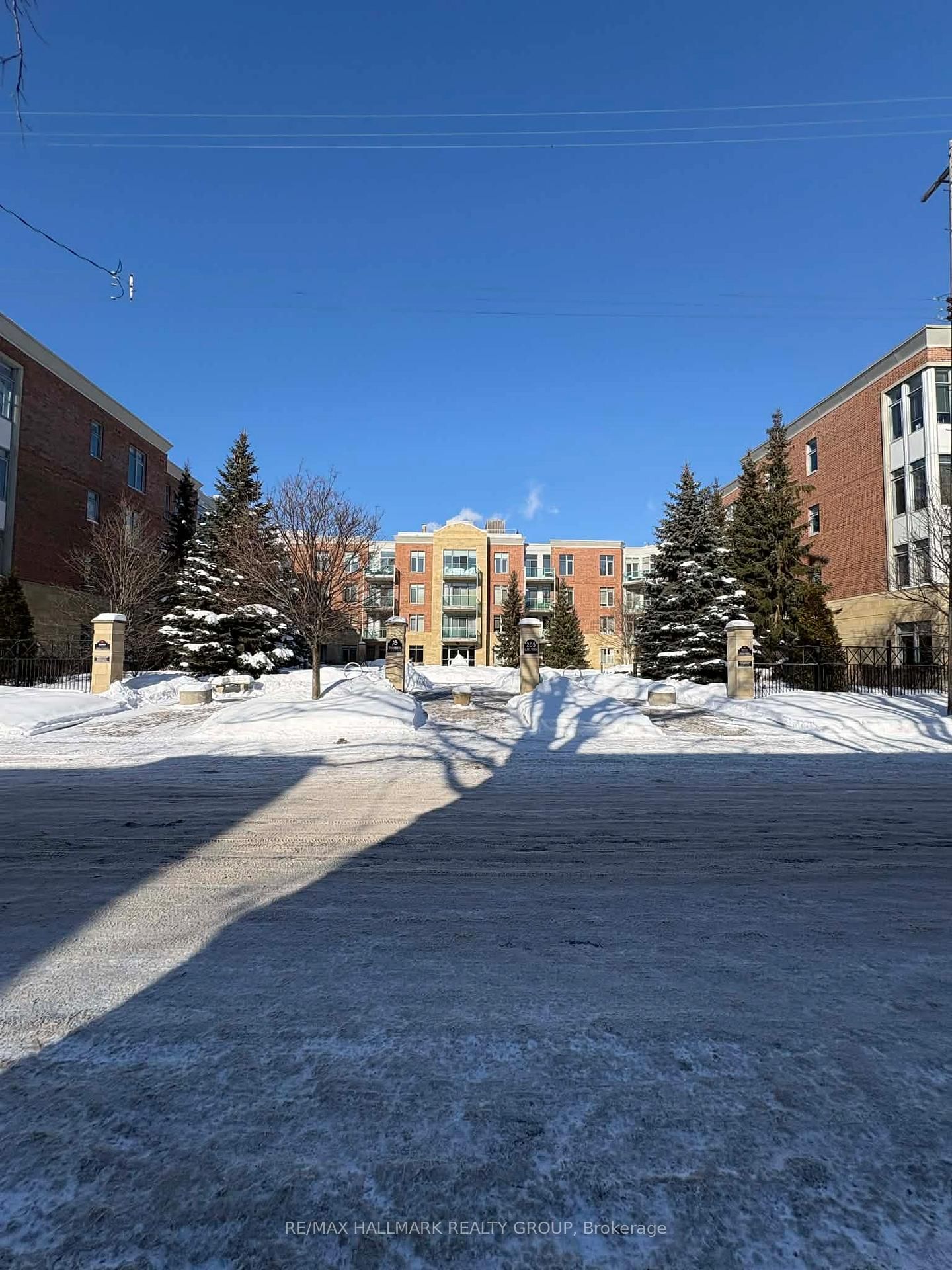 205 Bolton Street, Unit 401 - Photo 2