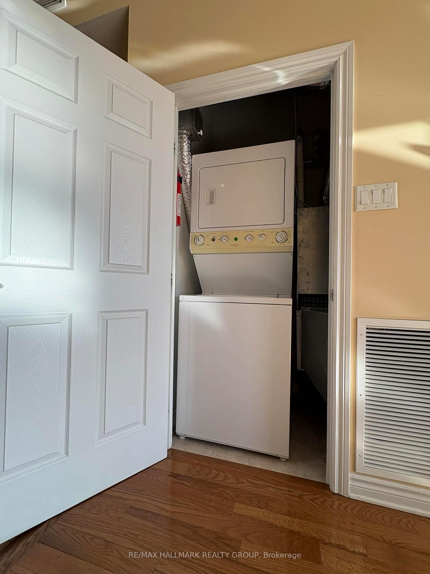 205 Bolton Street, Unit 401 - Photo 28