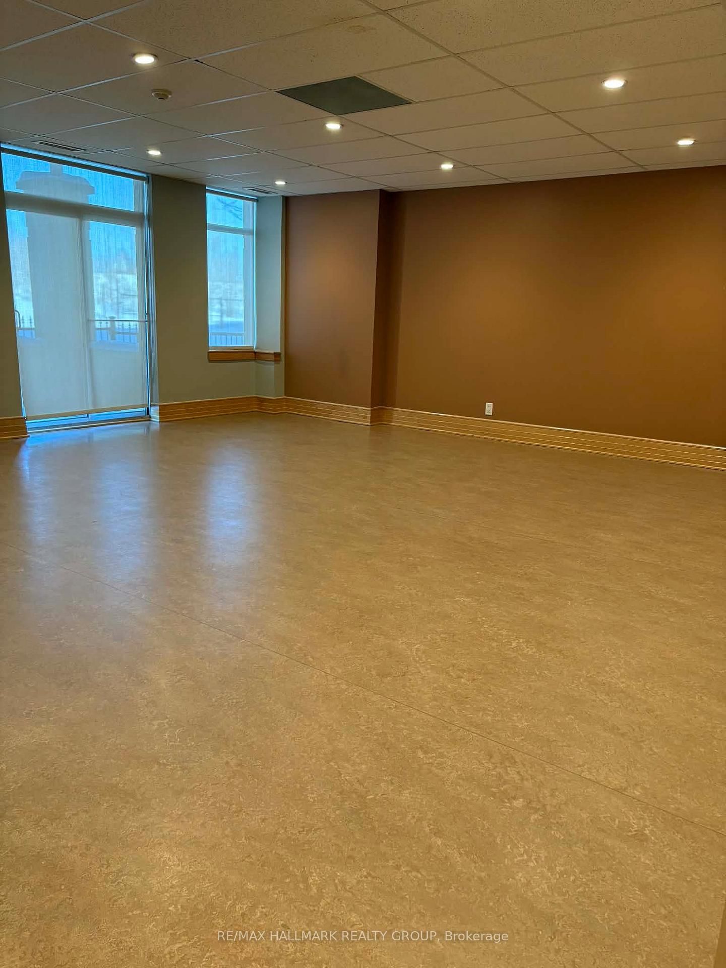 205 Bolton Street, Unit 401 - Photo 34