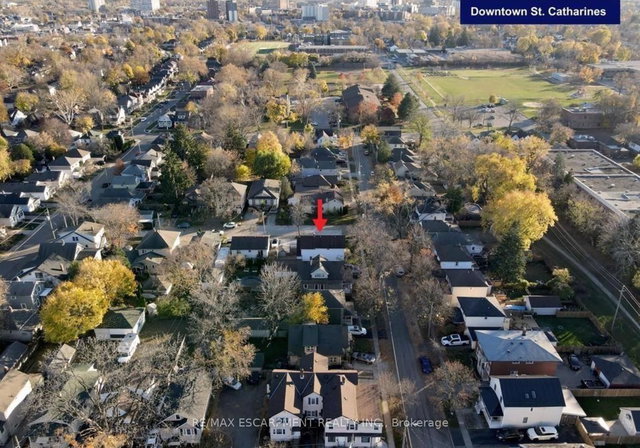 Upper Unit - 32 Rodman Street