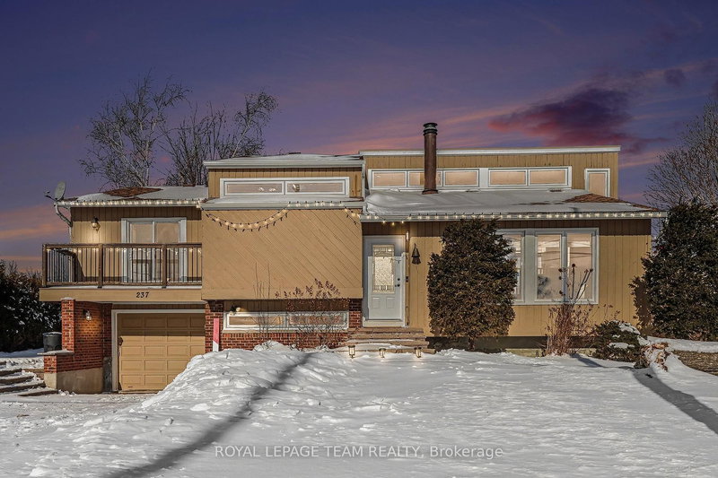 home for sale on 237 Queen West Street