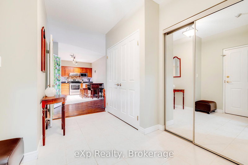 403 - 255 Keats Way, Waterloo, N2L 6N6 | Image 2