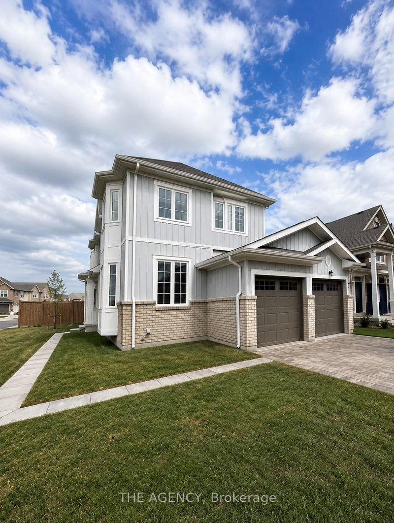 22 TODD Cres photo 2