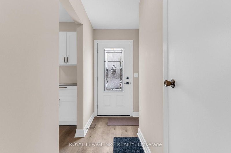 20 - 110 Silvan Dr, Welland, L3C 6Z5 | Image 2