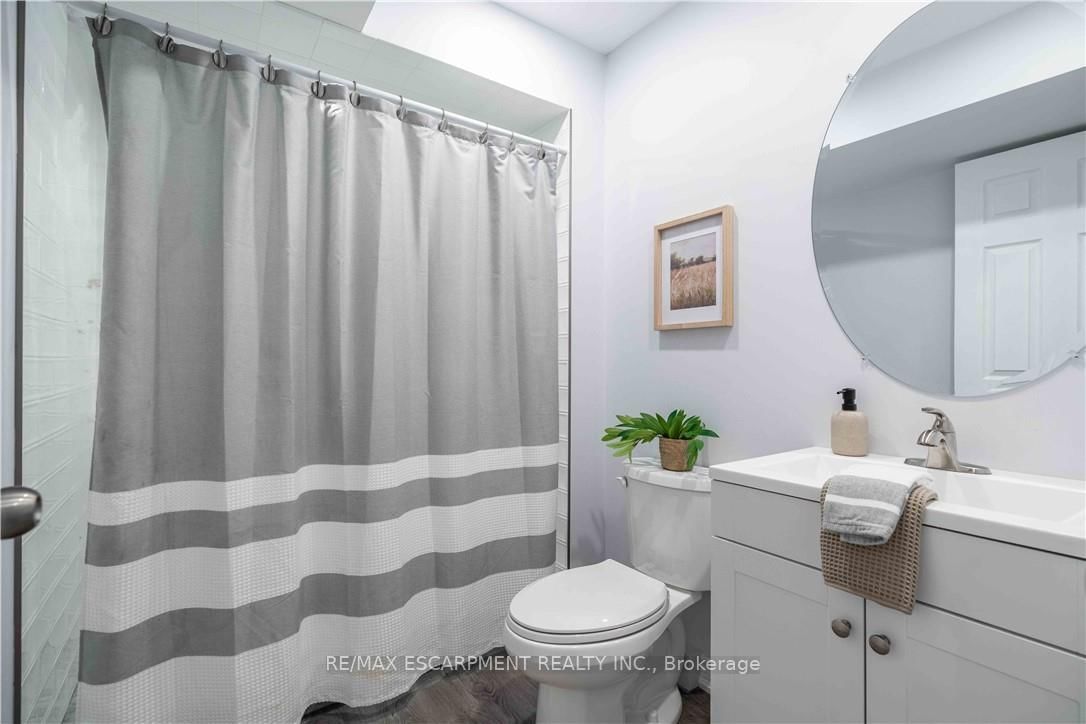 Detached House for sale at 51 Showcase Drive, Hamilton, Ontario, L0R 1P0 - Hannon - MLS: X12728856