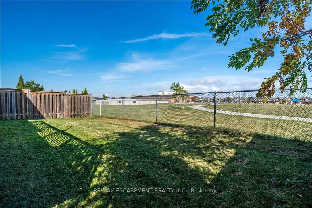 Detached House for sale at 51 Showcase Drive, Hamilton, Ontario, L0R 1P0 - Hannon - MLS: X12728856