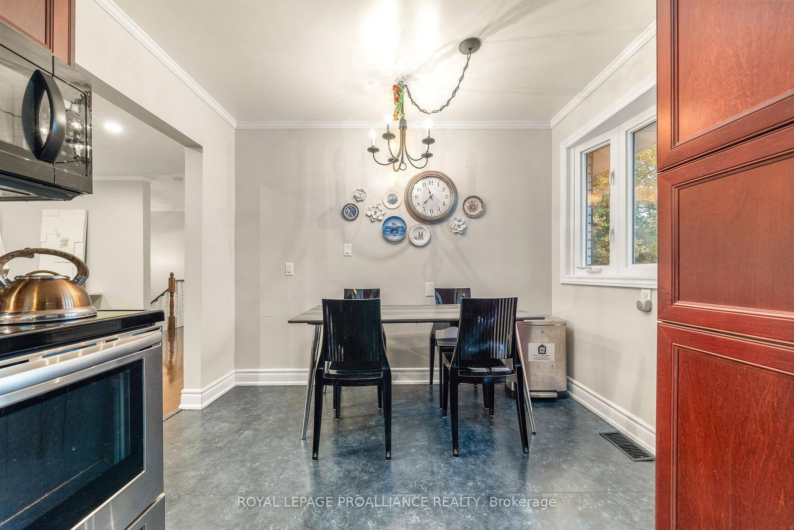 Detached House for sale at 97 Roseland Drive, Quinte West, Ontario, K0K 1L0 - Murray Ward - MLS: X12729446