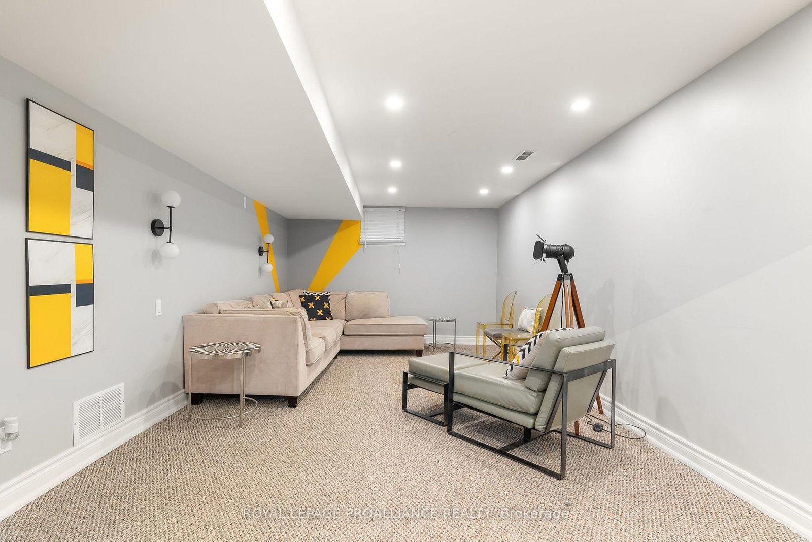 Detached House for sale at 97 Roseland Drive, Quinte West, Ontario, K0K 1L0 - Murray Ward - MLS: X12729446